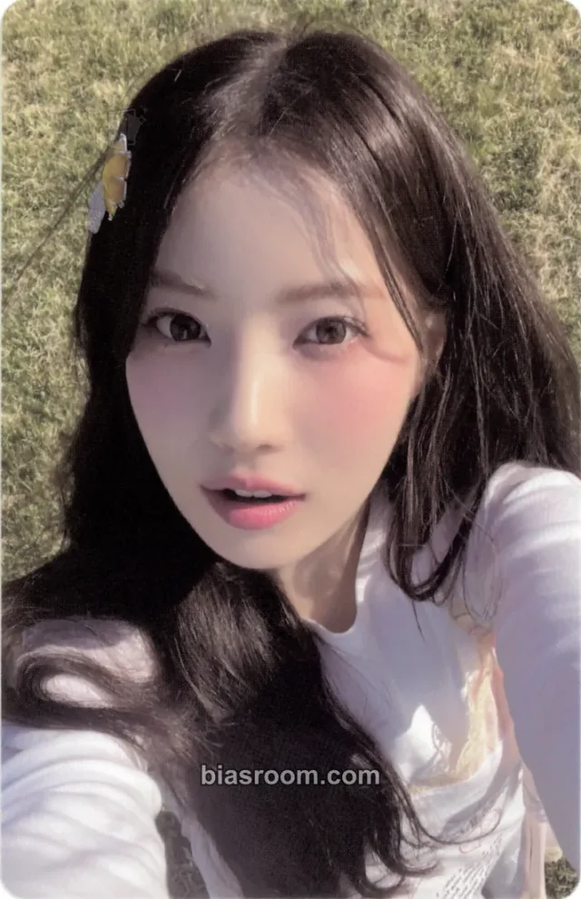 USPEER - Seoyu - Bite District Album album photocard kinetic version