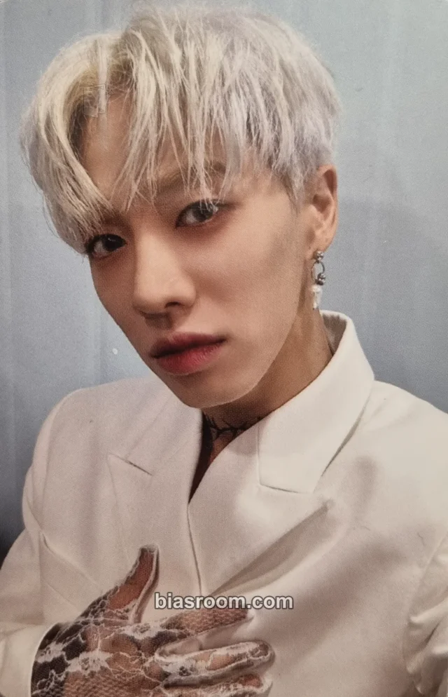 HIGHLIGHT - Lee Gi-kwang - Predator Album album photocard album inclusion