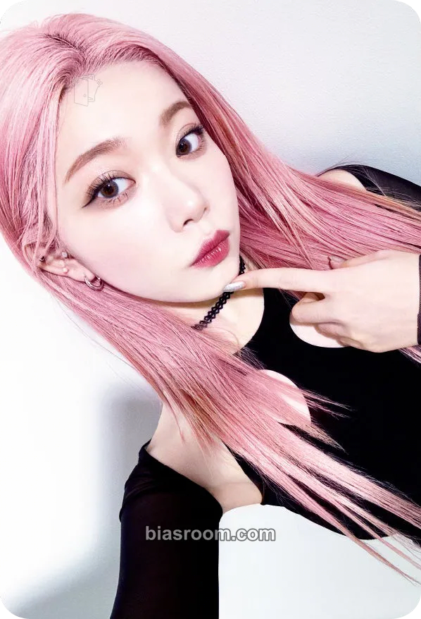 Tsuki Tsuki x Kate Tokyo Photocard - Billlie - Billlie K-pop photocard