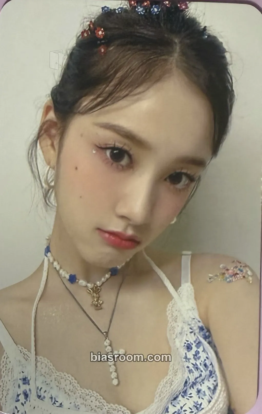 J WE NEED LOVE Photocard - STAYC - STAYC K-pop photocard