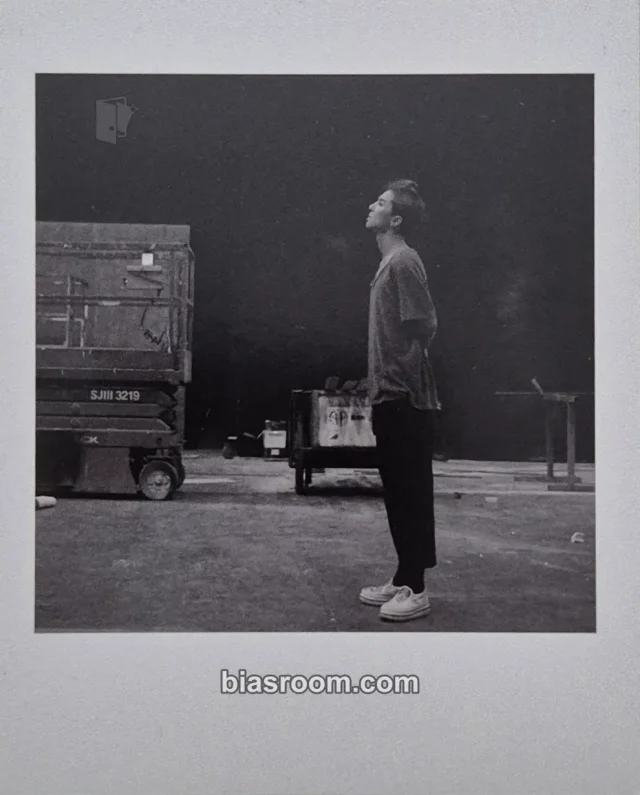 WINNER - Mino - XX Album polaroid album inclusion