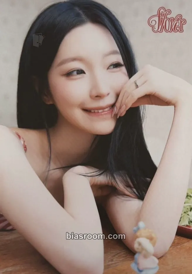 Jiheon flover 2026 Membership Kit Photocard - fromis_9 - fromis_9 K-pop photocard