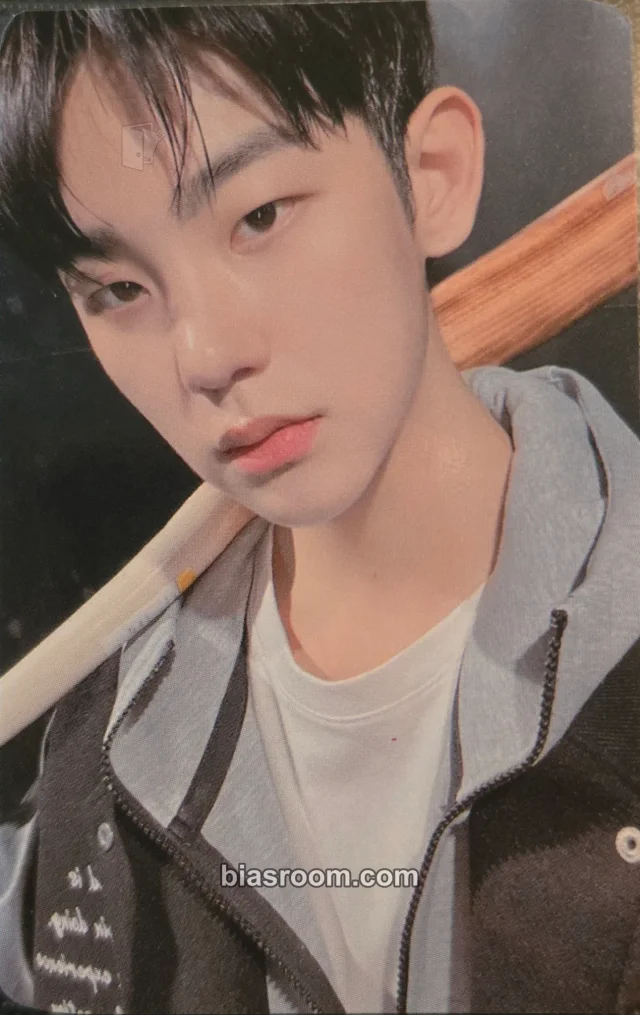 BXB - June - Intro: Flight and a new Beginning Album album photocard