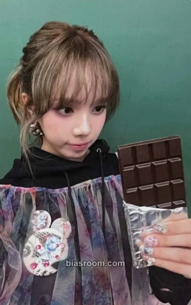 Baby DONT Cry - Mia - After Cry Album qq music starlight lucky draw (LD) 3 star