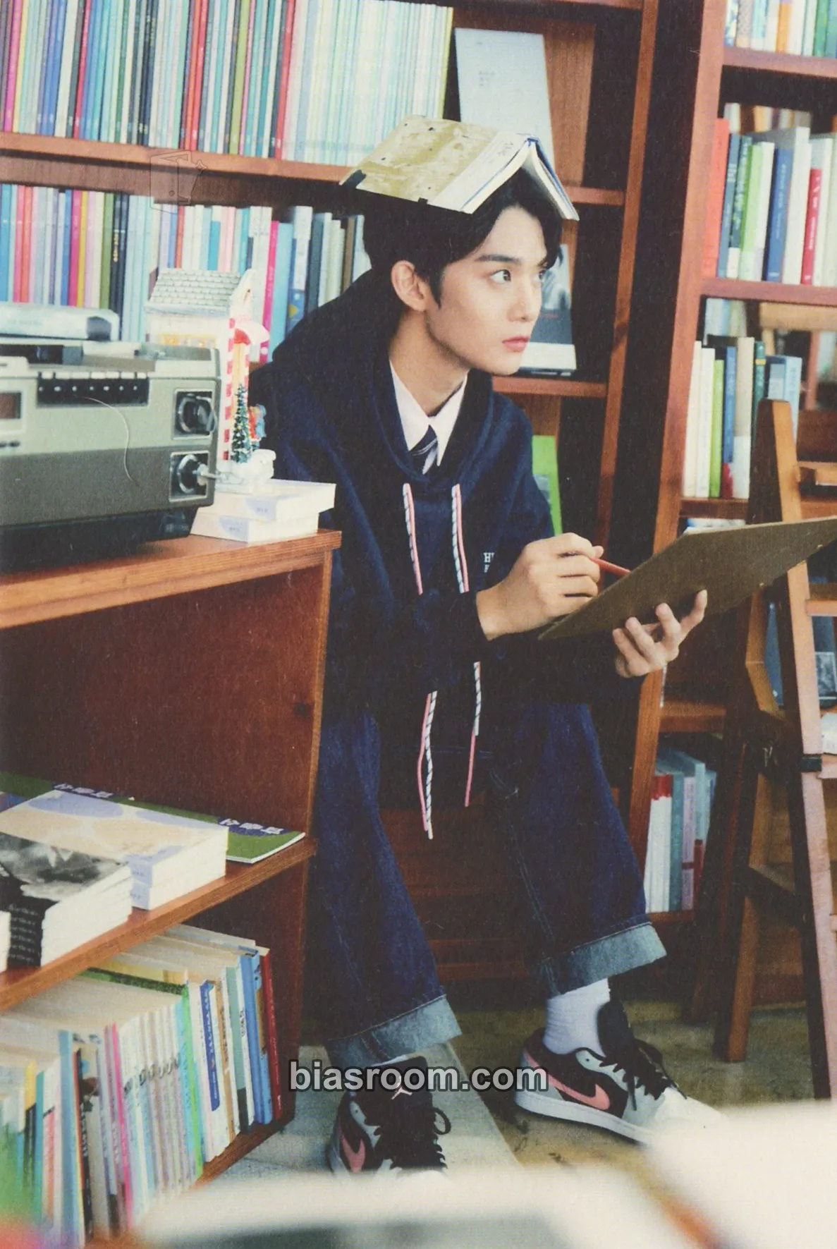 Jinyoung 2023 Seasons Greetings Photocard - CIX - CIX K-pop photocard