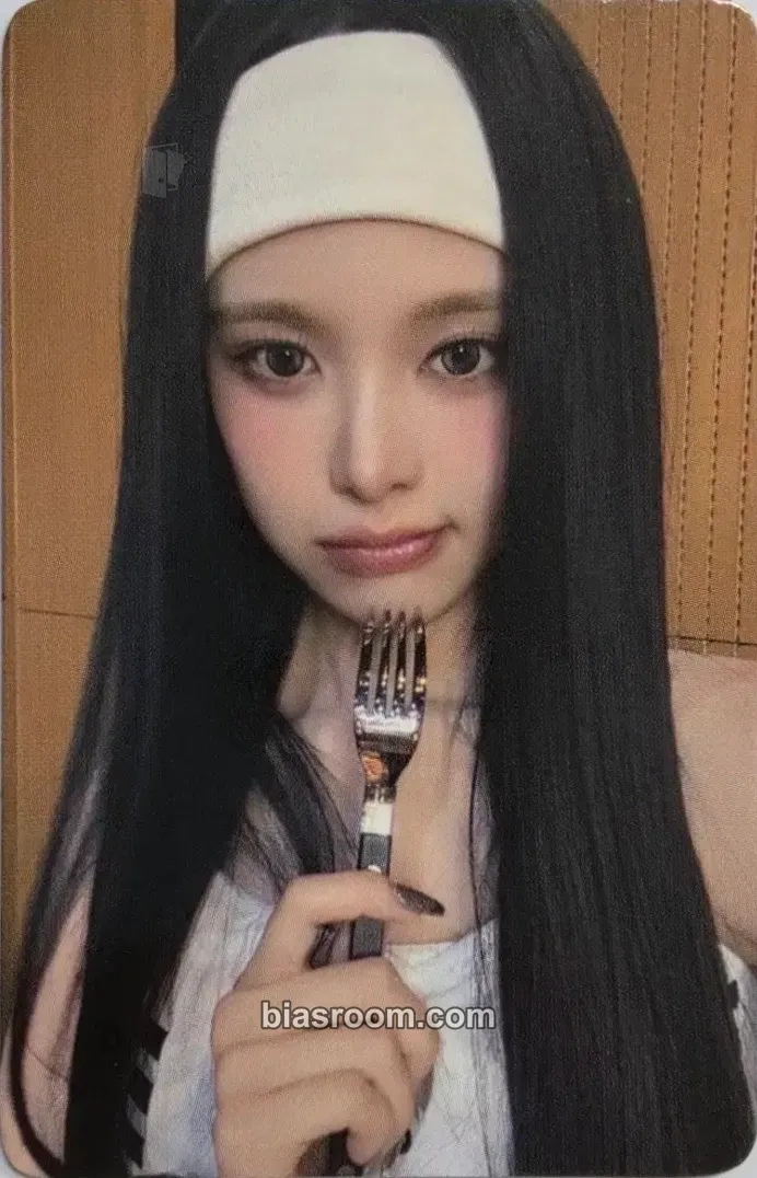Bang Jeemin France Louvre Baguette x izna Photocard - izna - izna K-pop photocard