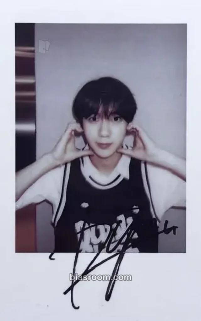 NCT WISH - Ryo - Songbird Album kmstation video call (fancall) polaroid printed signature