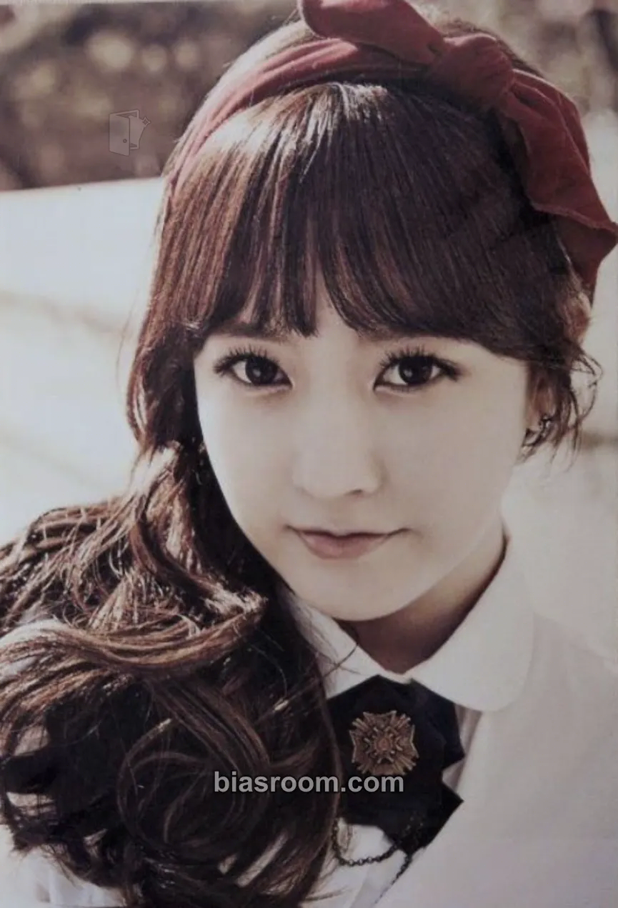 Soyeon Gossip Girls Photocard - T-ARA - T-ARA K-pop photocard