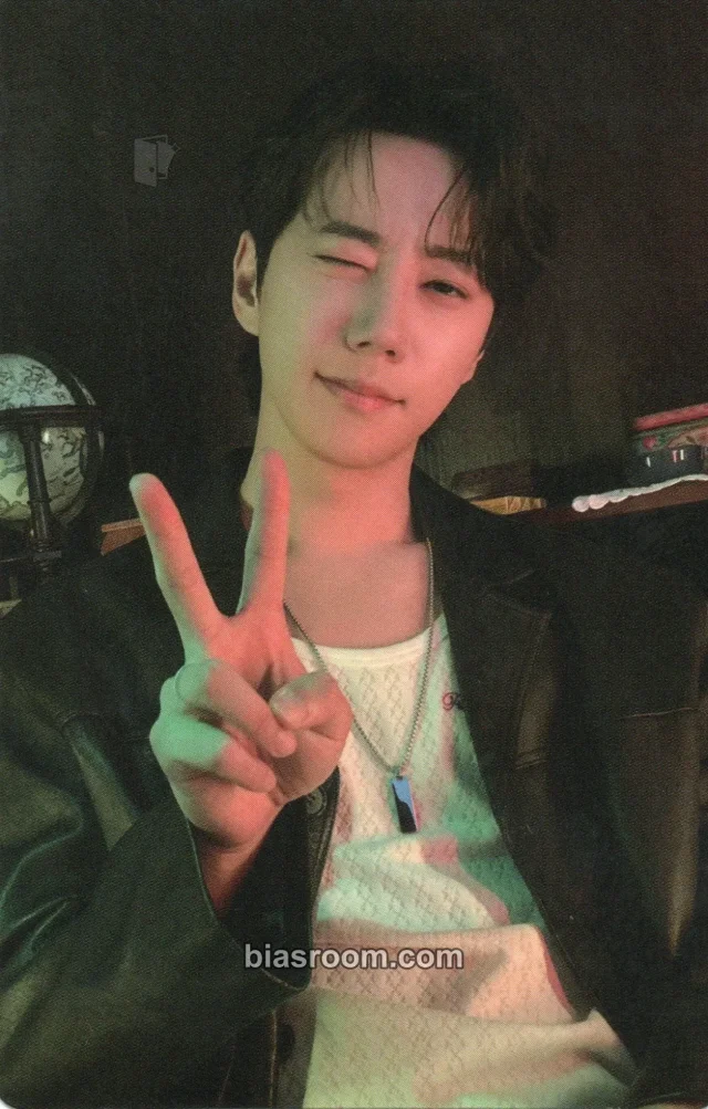Lee Jun Young - Jun - LAST DANCE Album album photocard