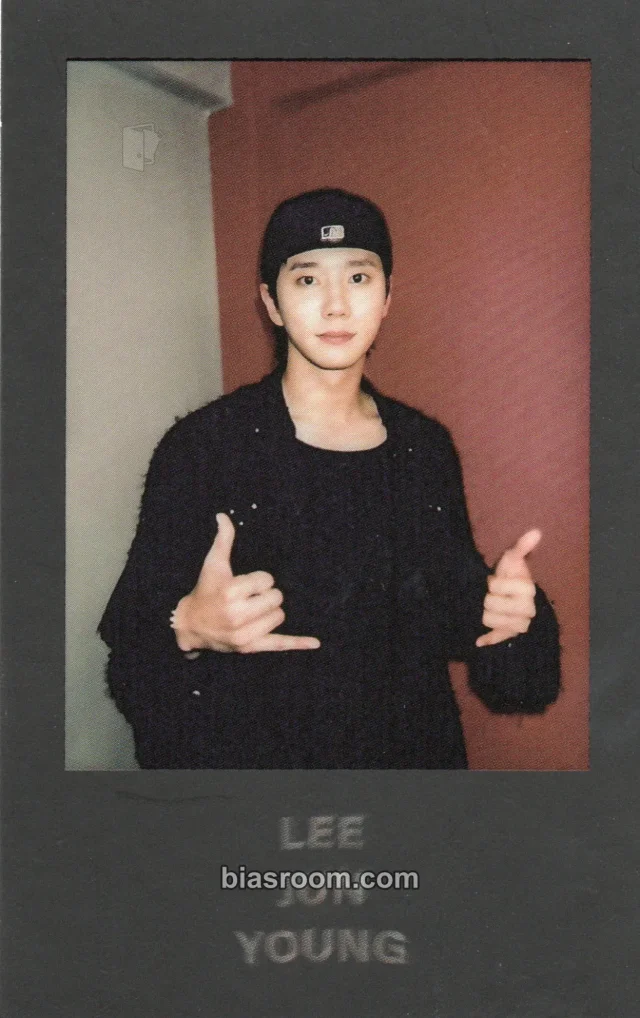 Lee Jun Young - Jun - LAST DANCE Album album photocard polaroid