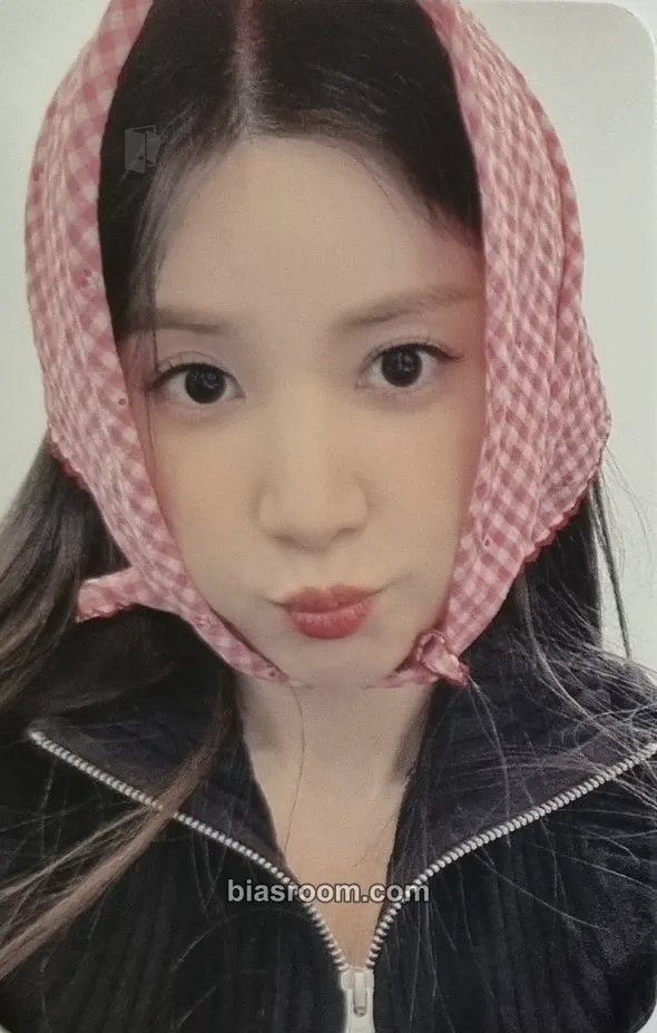 Chorong SELF Photocard - Apink - Apink K-pop photocard