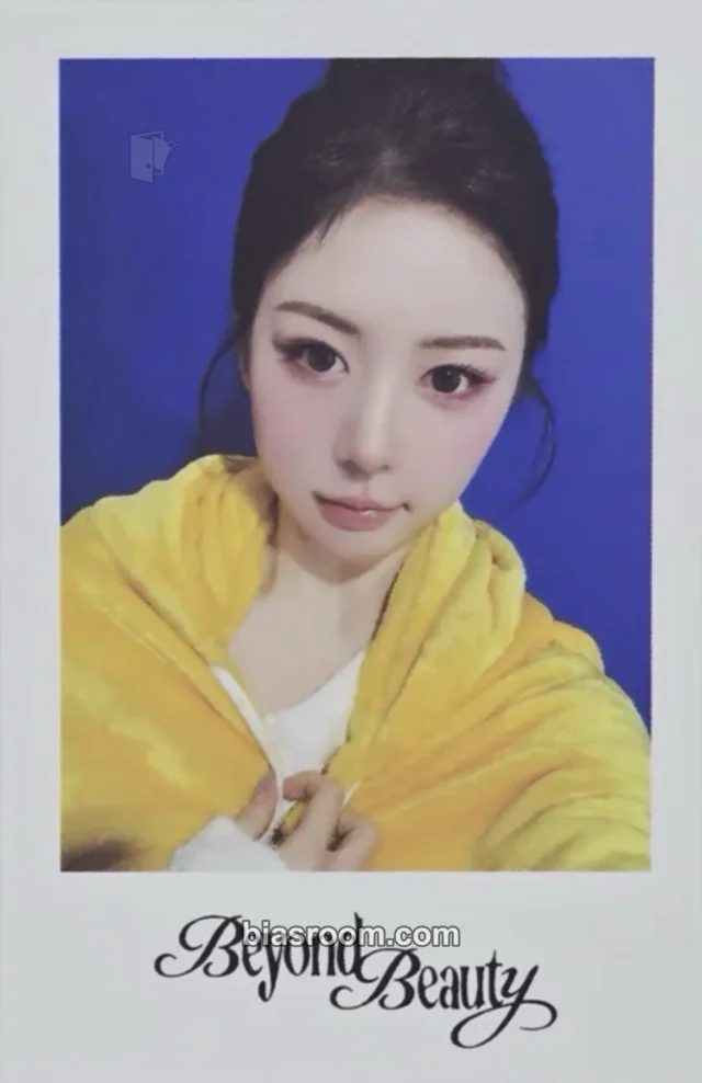 tripleS - Hyerin - Beyond Beauty Album hellolive round 3 polaroid fansign