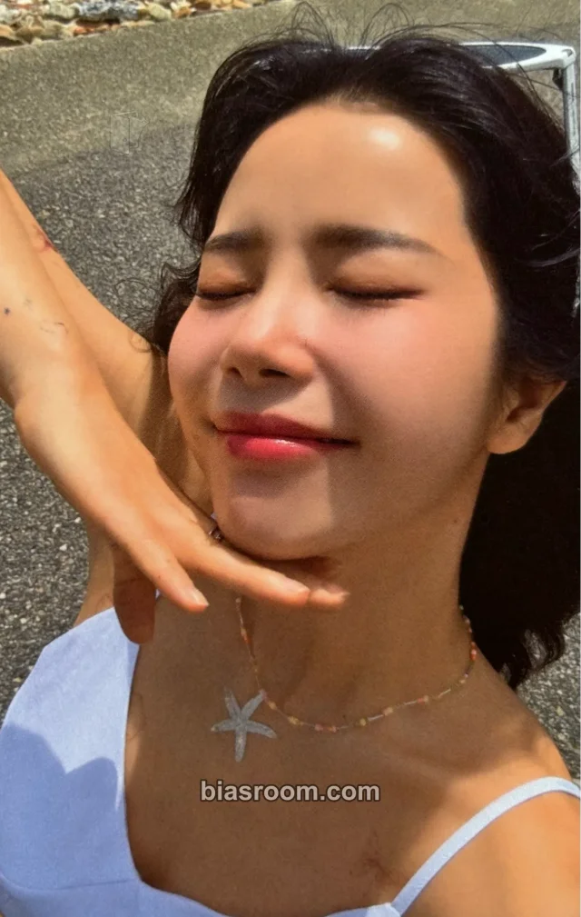 MAMAMOO - Solar - Floating Free Album cafe event rbw over the rainbow