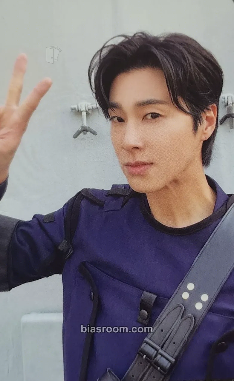U-Know Yunho U-Know - Reality Show Photocard - TVXQ - TVXQ K-pop photocard