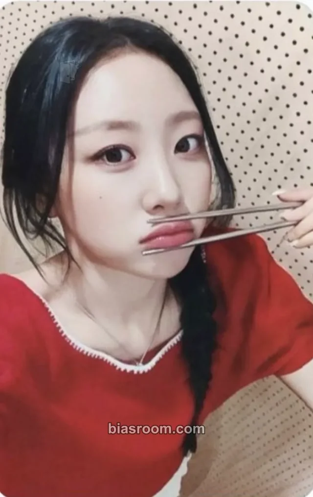Yves - Yves - Nail Album kpop together video call (fancall) art event