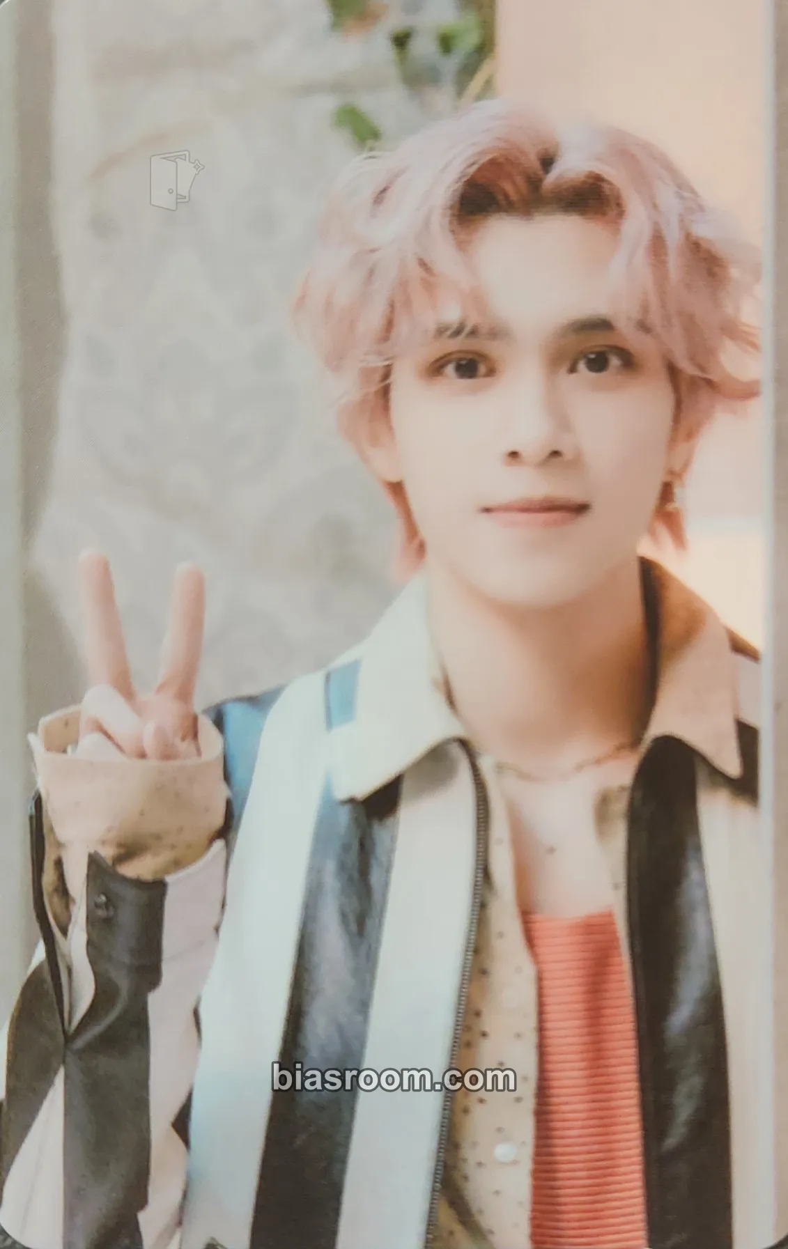Hendery Kick Back MD Photocard - WayV - WayV K-pop photocard