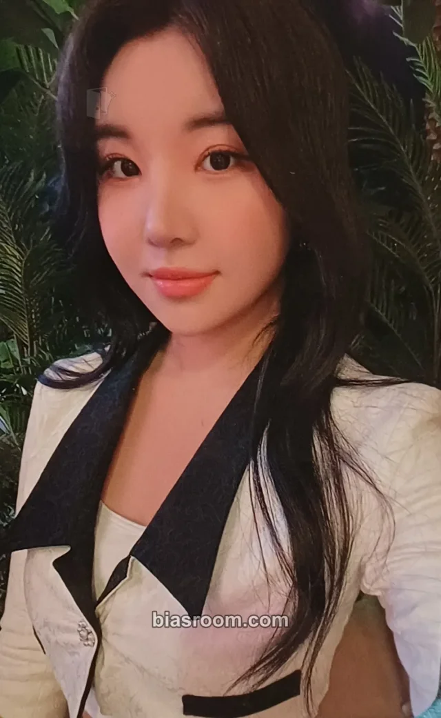 ILY:1 - Nayu - Love in Bloom Album mymusictaste (mmt) video call (fancall)