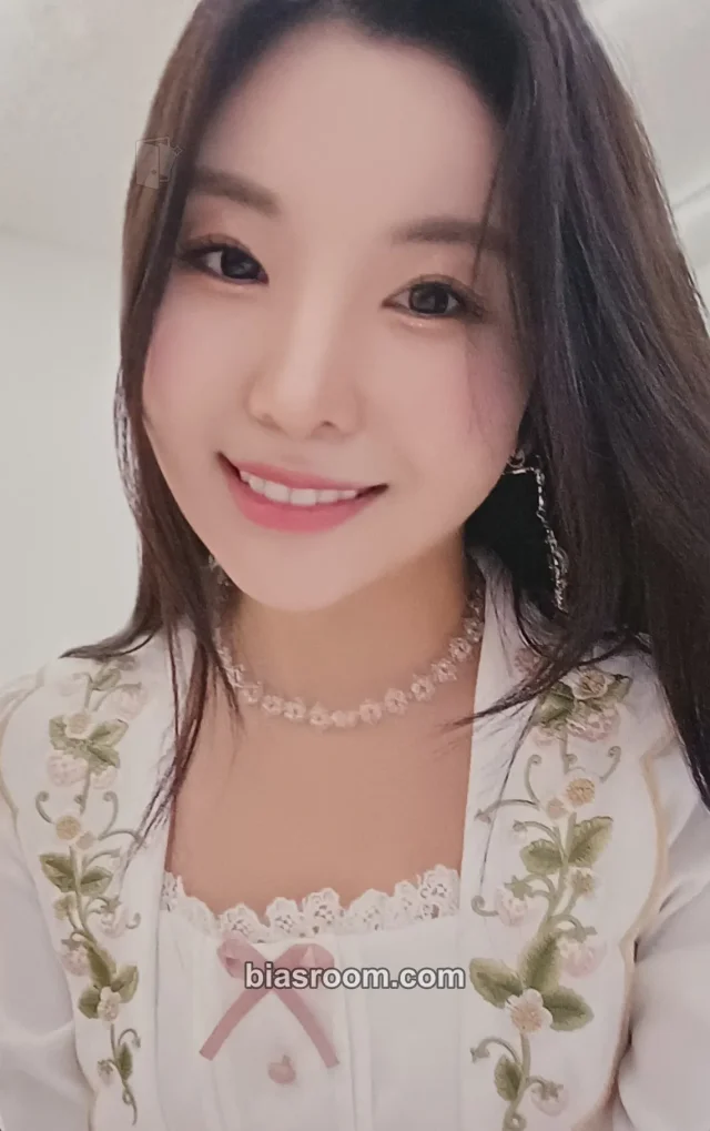 ILY:1 - Nayu - A Dream Of ILY:1 Album mymusictaste (mmt) video call (fancall)