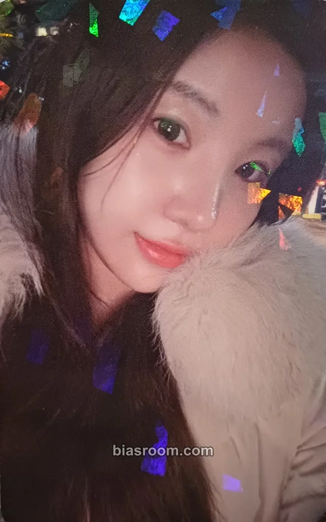 ILY:1 - Nayu - Live In Japan New Year's Party Event event trading card lucky card holographic (hologram)