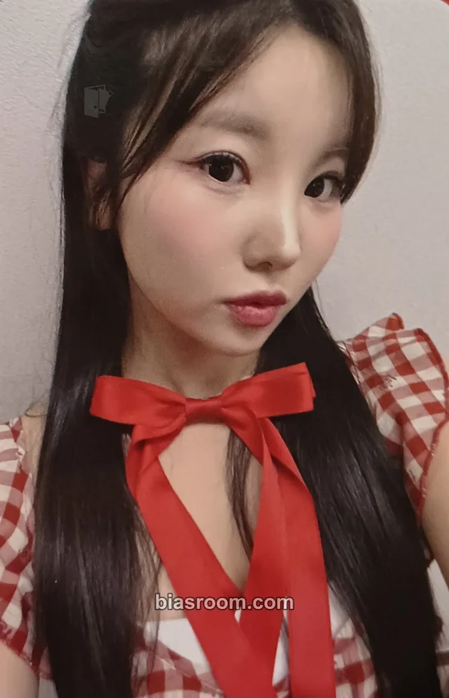 ILY:1 - Nayu - Illang:Firework Album fclive entrance / attendance benefit