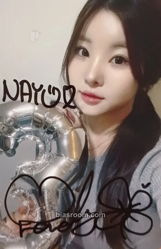 ILY:1 - Nayu - Debut 3rd Anniversary Video Call Event Event autographed event video call (fancall)