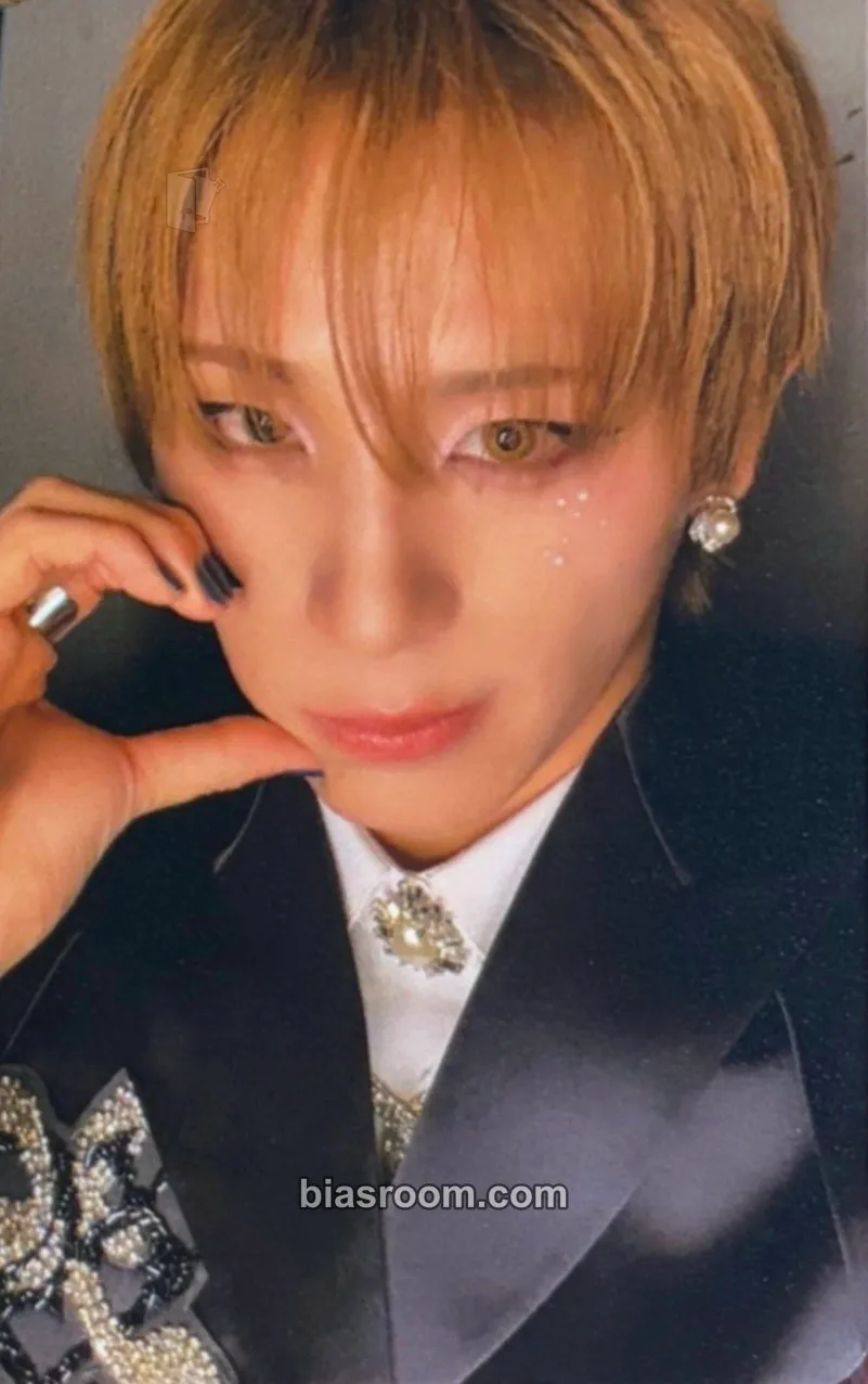 Haru SERVING-X - 2026 XLOV Asia Tour Photocard - XLOV - XLOV K-pop photocard