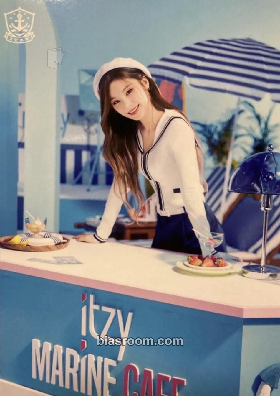 Yeji JYP JAPAN POPUP STORE 2023 Photocard - ITZY - ITZY K-pop photocard