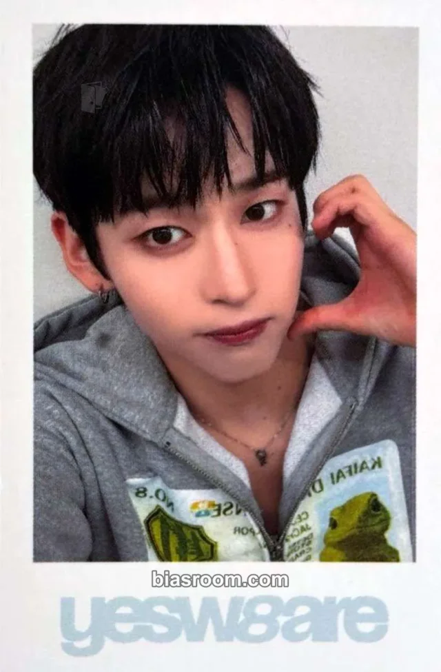 idntt - ToWa - yesweare Album everline polaroid video call (fancall) round 12