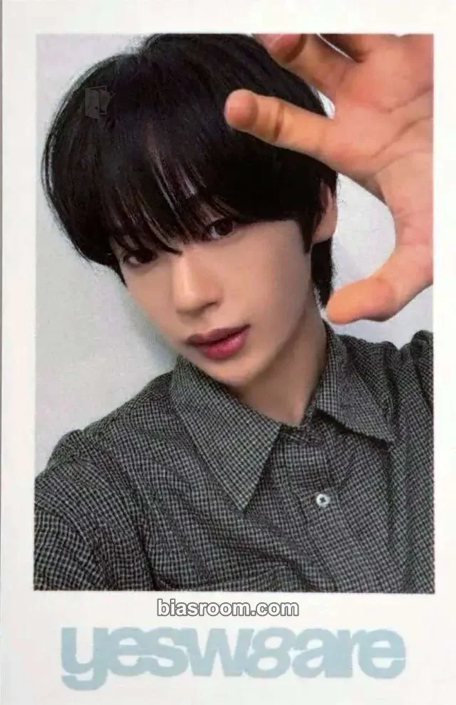 idntt - Hwang EunSoo - yesweare Album everline polaroid round 12 video call (fancall)