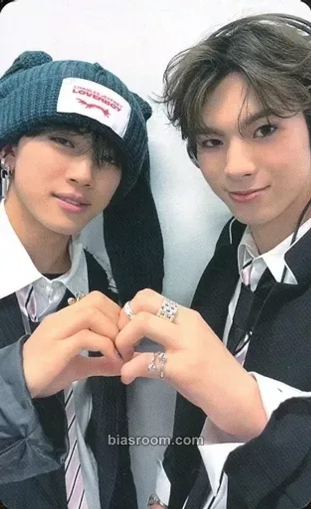 DXTEEN - Ken & Ayuta - First Flight (Special Edition) Album pop-up shibuya