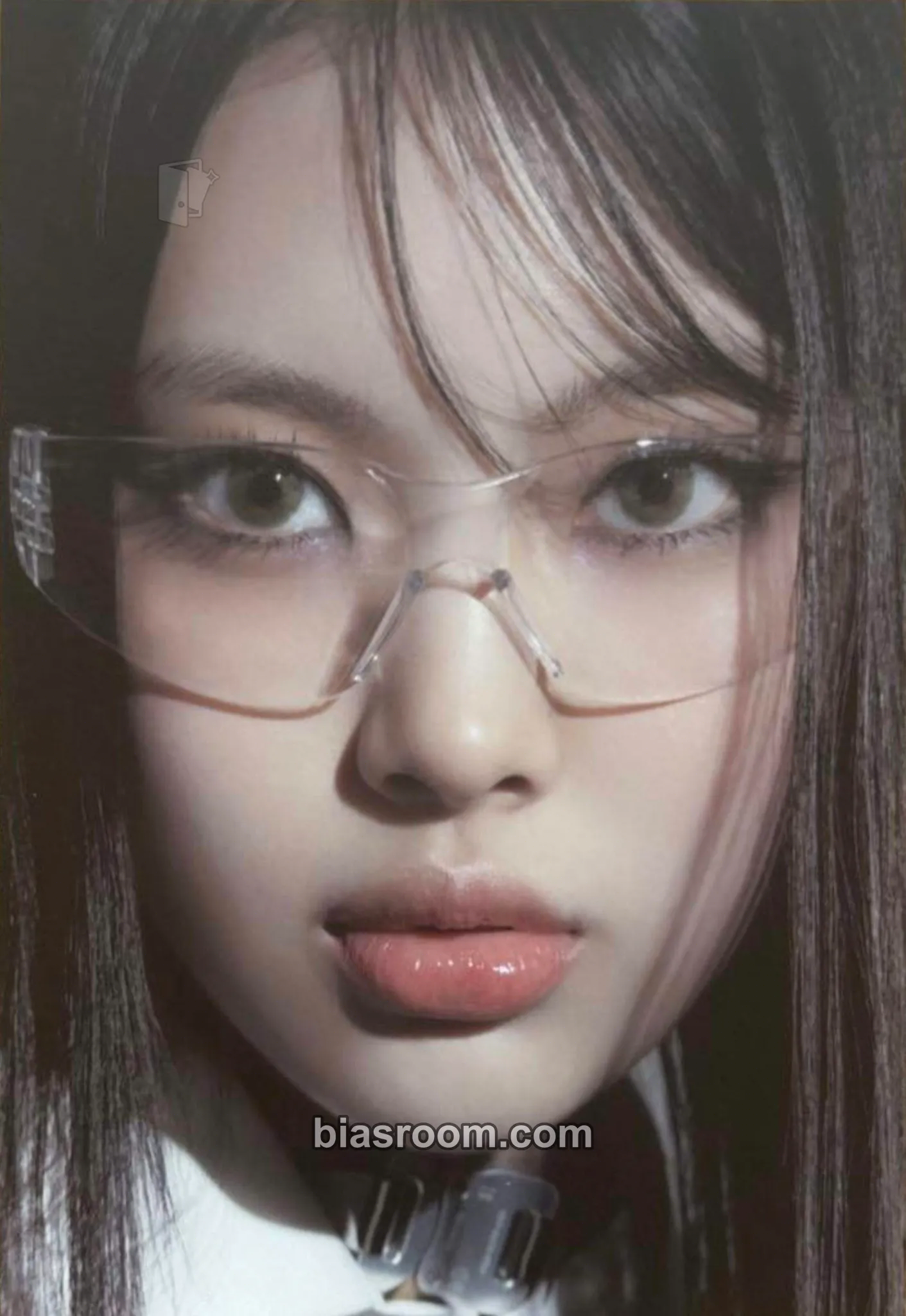 Hyein Bunnies Club Membership Renewal 2024 Photocard - NewJeans - NewJeans K-pop photocard
