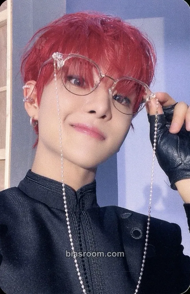 Jihoon REBOOT Photocard - TREASURE - TREASURE K-pop photocard