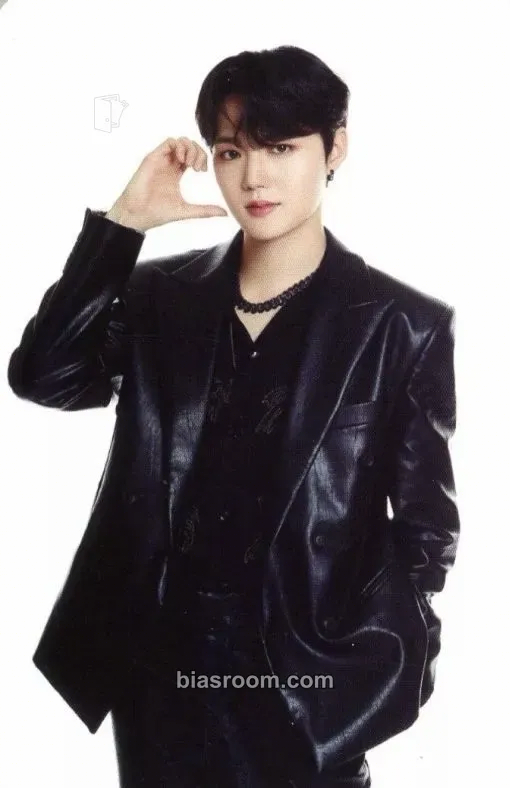 Doyoung REBOOT Photocard - TREASURE - TREASURE K-pop photocard