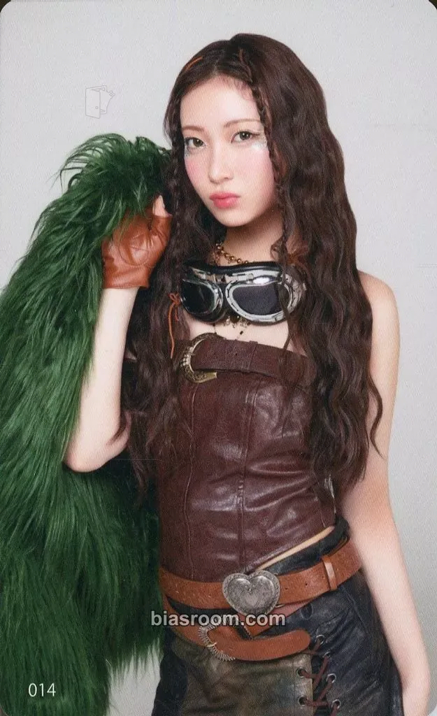 Rin LAPOSTA 2025 Photocard - IS:SUE - IS:SUE K-pop photocard