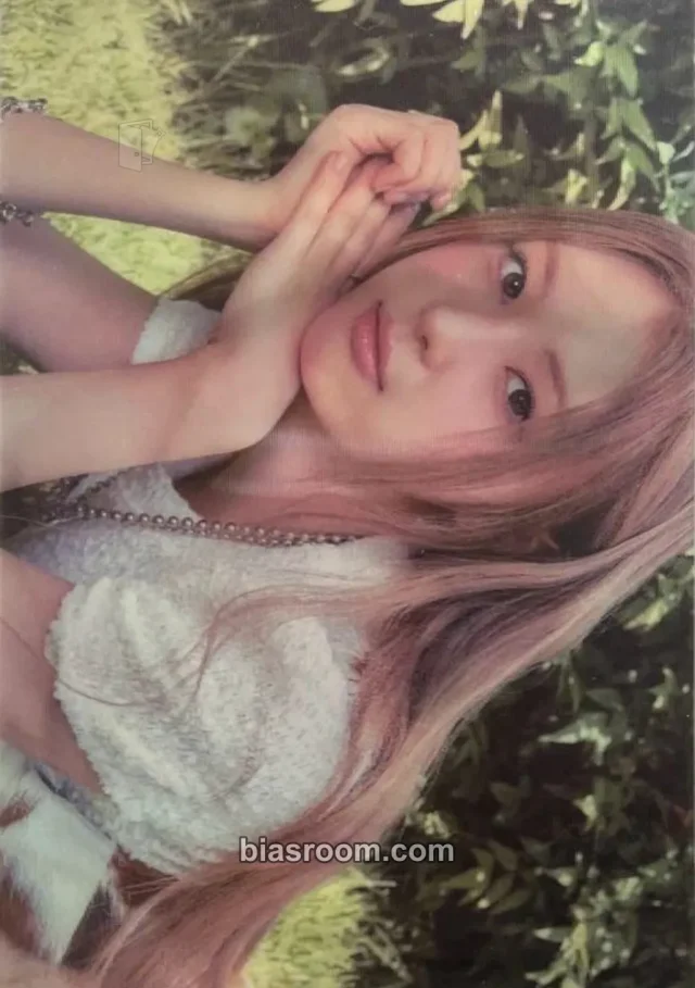 ifeye - Hwayeon - sweet tang Album lenticular album inclusion