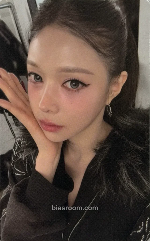 UDTT - Han Chaehee - VIPER Album album photocard