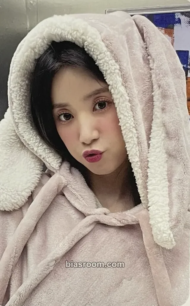 Apink - Chorong - SELF Album round 2 fansign makestar
