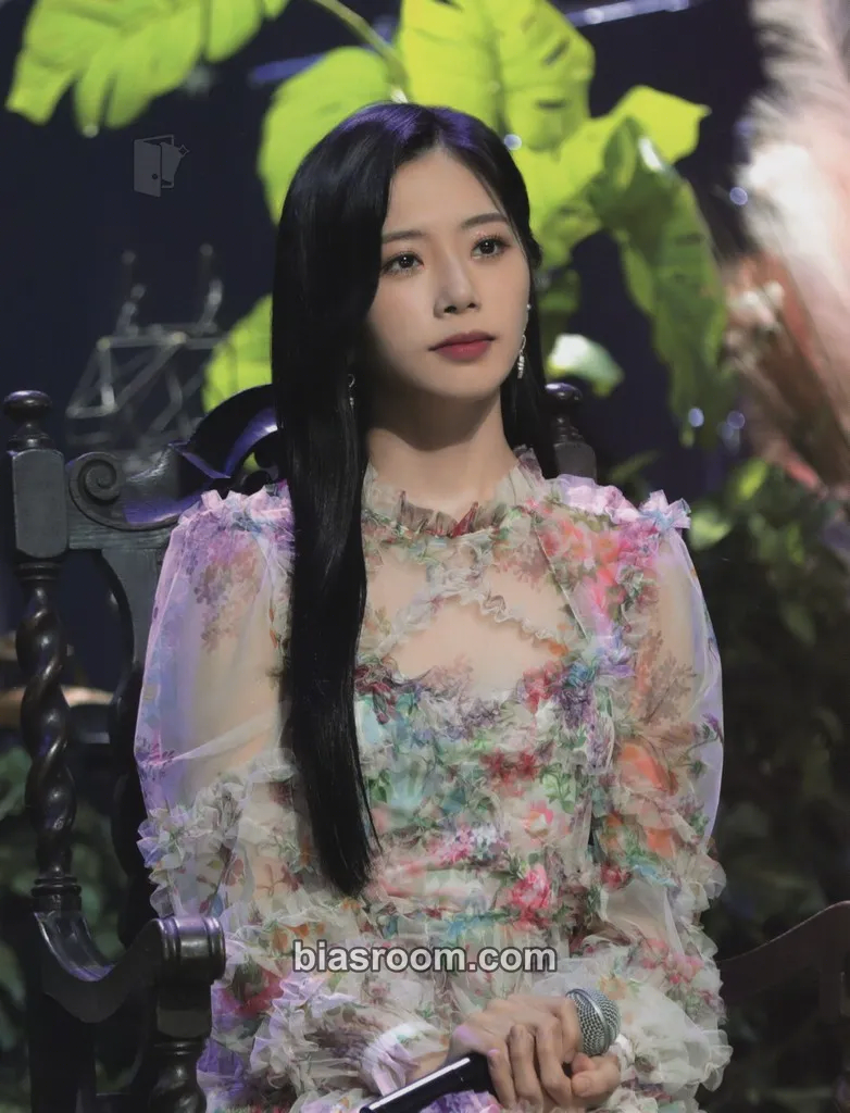 JiU Crossroads DVD Package Photocard - Dreamcatcher - Dreamcatcher K-pop photocard