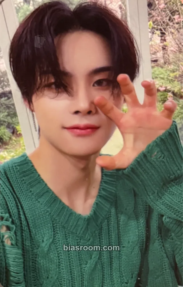 8TURN - Myungho - 2023 8turn 1st magazine Other magazine photocard merch photocard pob (pre-order benefit)