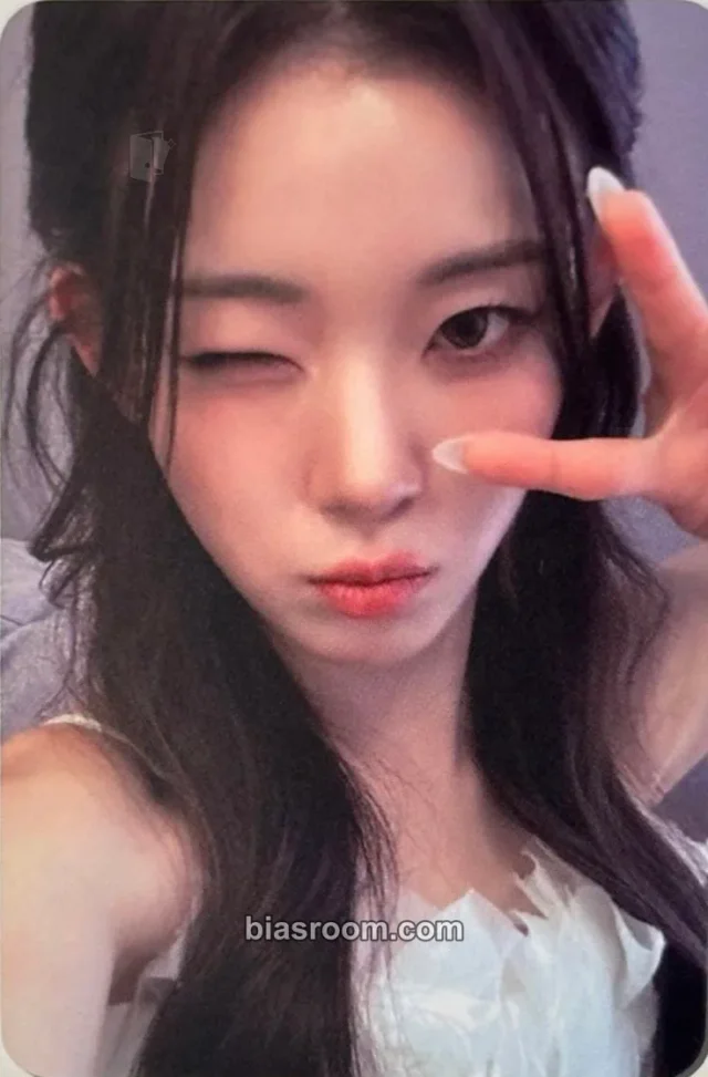 ifeye - Kasia - Dr.Jart x ifeye Other brand collaboration merch photocard