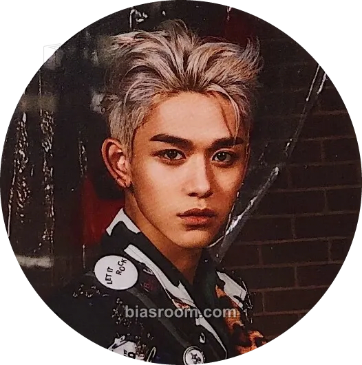 Lucas Awaken The World Photocard - WayV - WayV K-pop photocard