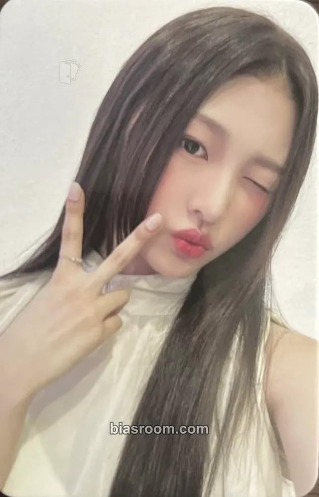 Minami Re:Scene Photocard - RESCENE - RESCENE K-pop photocard