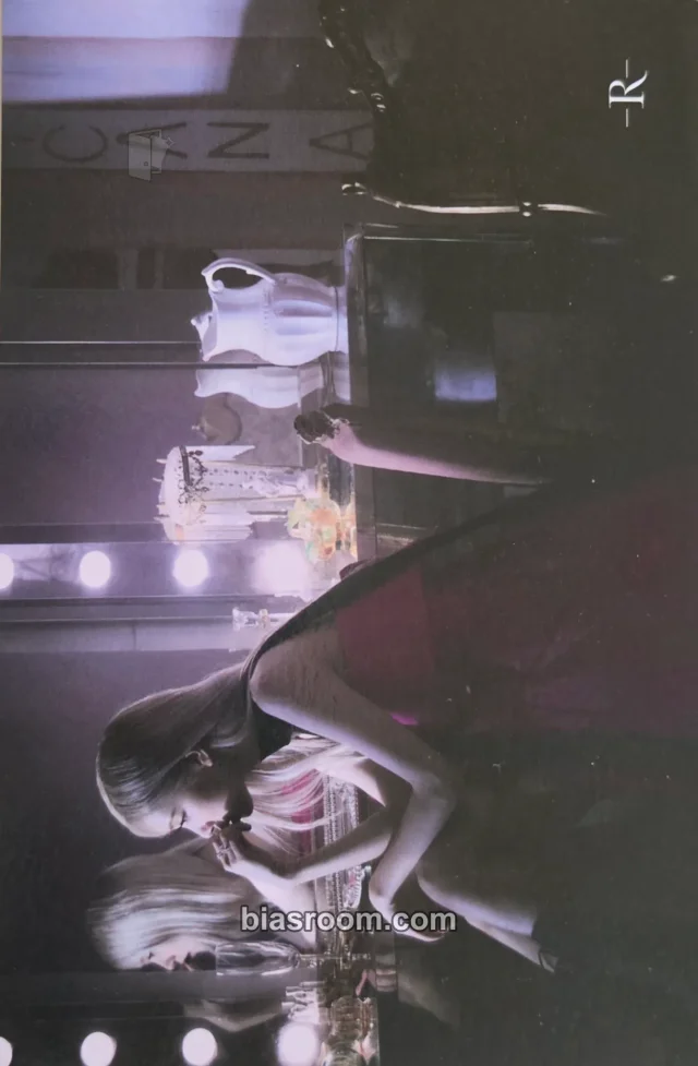 BLACKPINK - Rosé - Rose -R- Photobook Special Edition Other photobook version postcard yg select