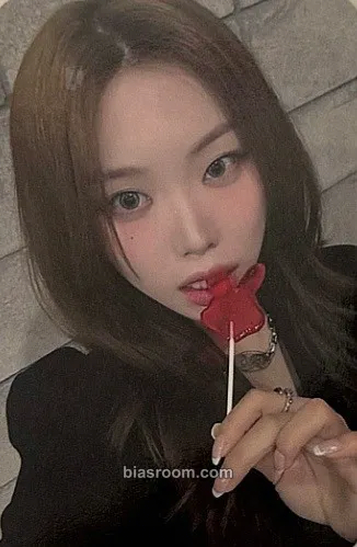 Suhyeon appendix: Of All We Have Lost Photocard - Billlie - Billlie K-pop photocard