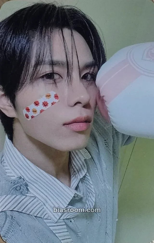 E’LAST - Yejun - EVERLASTING Album jump up round 27 fansign