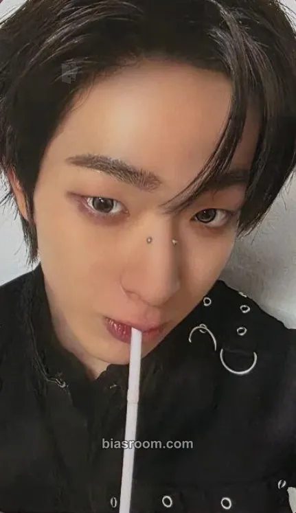 Tomoya Hellmate Photocard - NEXZ - NEXZ K-pop photocard