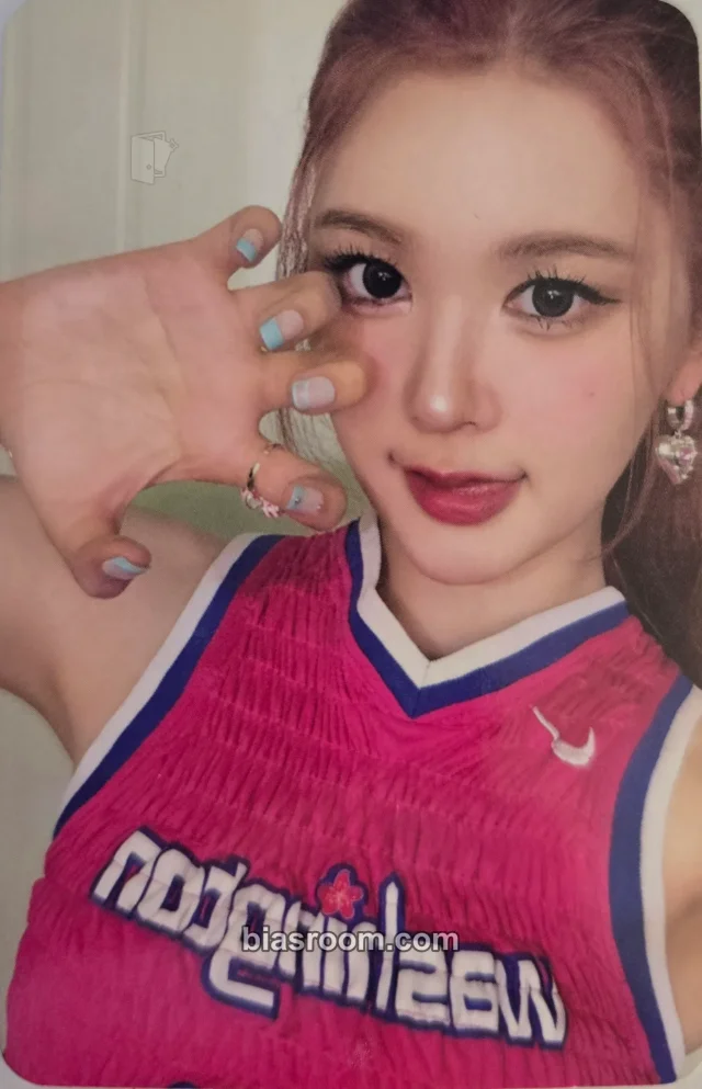 Hearts2Hearts - A-na - STYLE Album merch photocard collect book