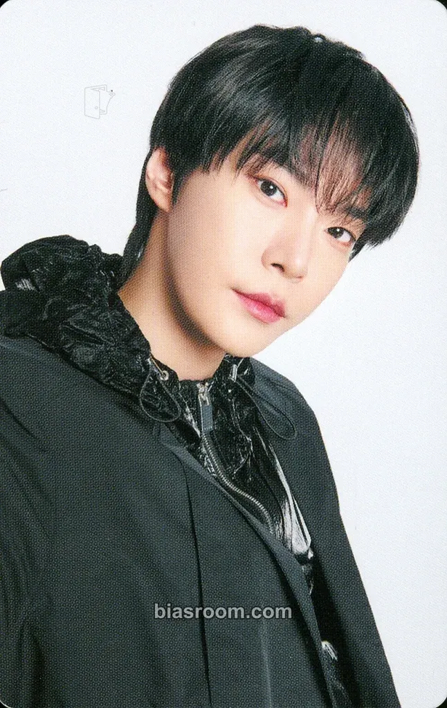 Doyoung Neo City: The Momentum (NCT127 4th Tour) Photocard - NCT 127 - NCT 127 K-pop photocard