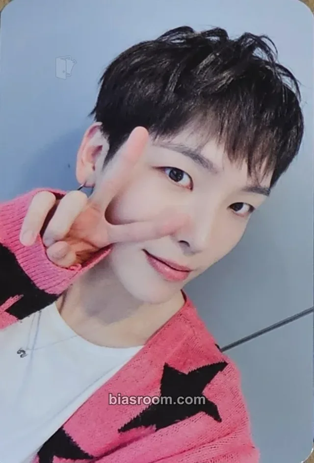 E’LAST - Rano - iDENTIFICATION Album jump up round 10 fansign