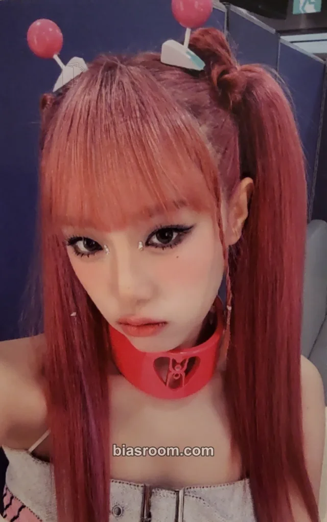 Yena - Yena - HATE XX Album pob (pre-order benefit)